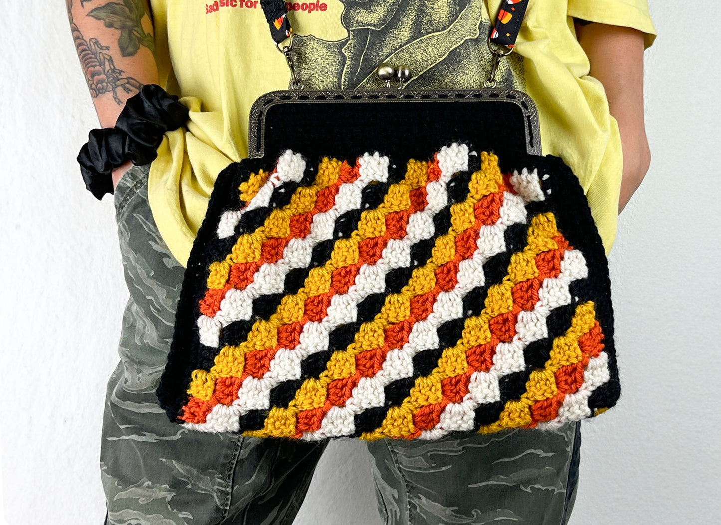 Crochet Cross Body Kiss Lock Purse with Adjustable Strap