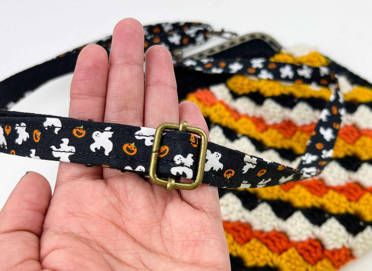 Crochet Cross Body Kiss Lock Purse with Adjustable Strap