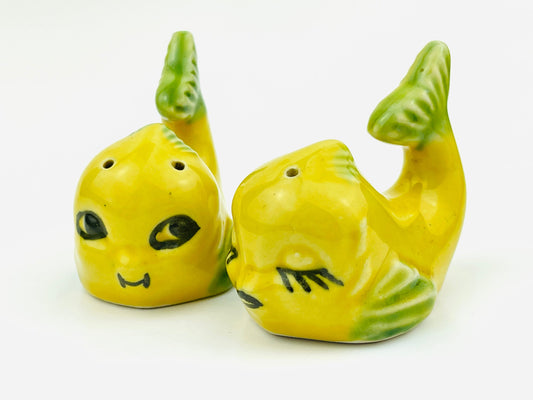 VTG Anthropomorphic Whale Fish Mr. & Mrs. Salt and Pepper Shakers Cute Vintage Kitschy Kitchen Decor 1950's Made in Japan Yellow and Green